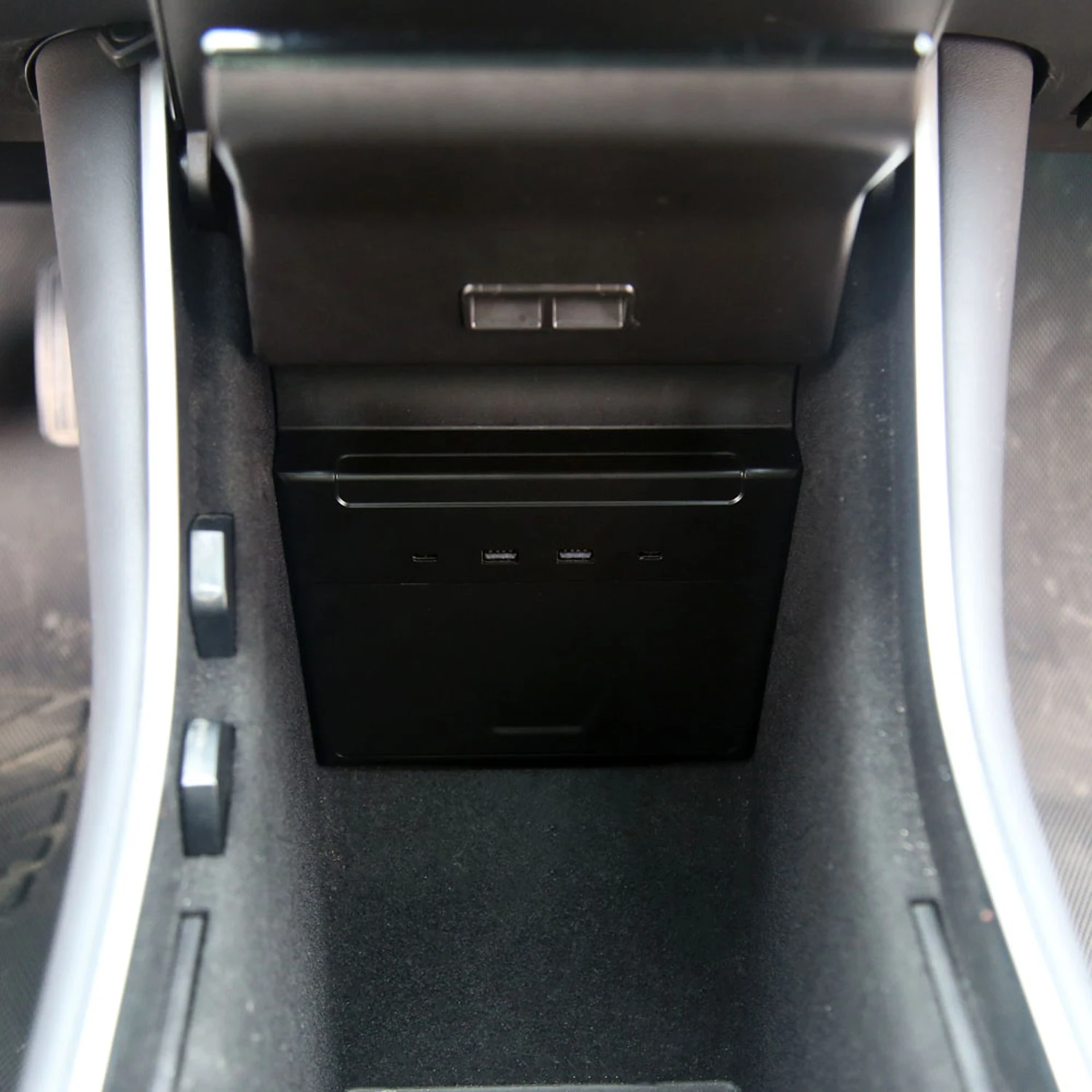 KKMOON Multi USB Šakotuvą,Automobilių Interjero Centras Konsolės Priedai su 6 1 Uostuose įtaisyti už Tesla Modelis 3