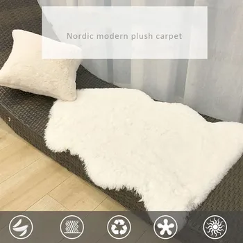 Dirbtiniais kailio kilimas žuvies formos, rausvos spalvos, baltas juodas pūkuotas kilimėlis gyvūnų vilnos kilimas kėdės miegamojo kambarį apdaila