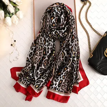 Kinija, Naujas stilius moterų Mados šilko duslintuvo lady Gražių gėlių, šalikai, Rudenį ir žiemą, Leopardas spausdinimui skara paplūdimio apsiaustas hijab