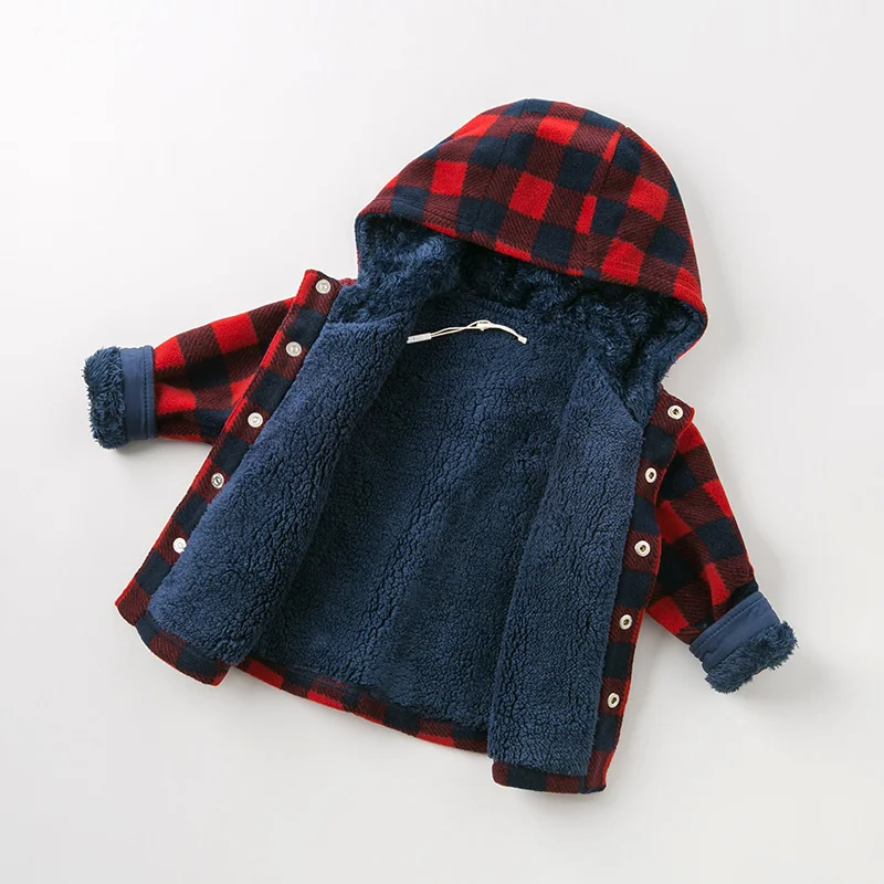 DBW11716 dave bella žiemos kūdikių berniukų atsitiktinis pledas su gobtuvu kišenės, kišenės kailio vaikams viršūnes mada kūdikiams, vaikiška viršutinių drabužių siuvimas