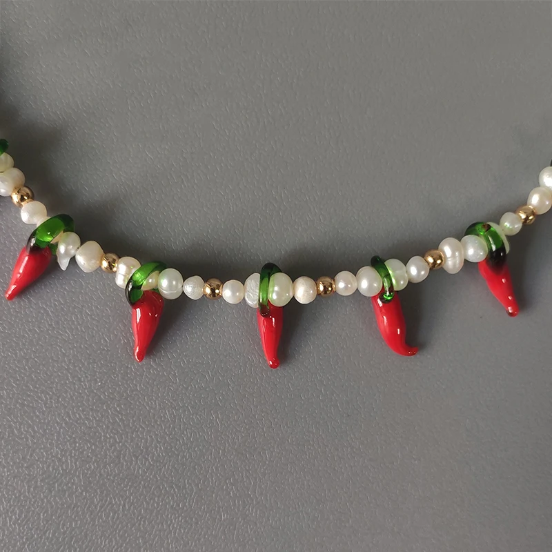Boho stiliaus raudonos paprikos, pakabukas karoliai natūralių perlų spalvos ryžių granulių maišyti ir suderinti ponios žavesio karoliai mados pavadinimas