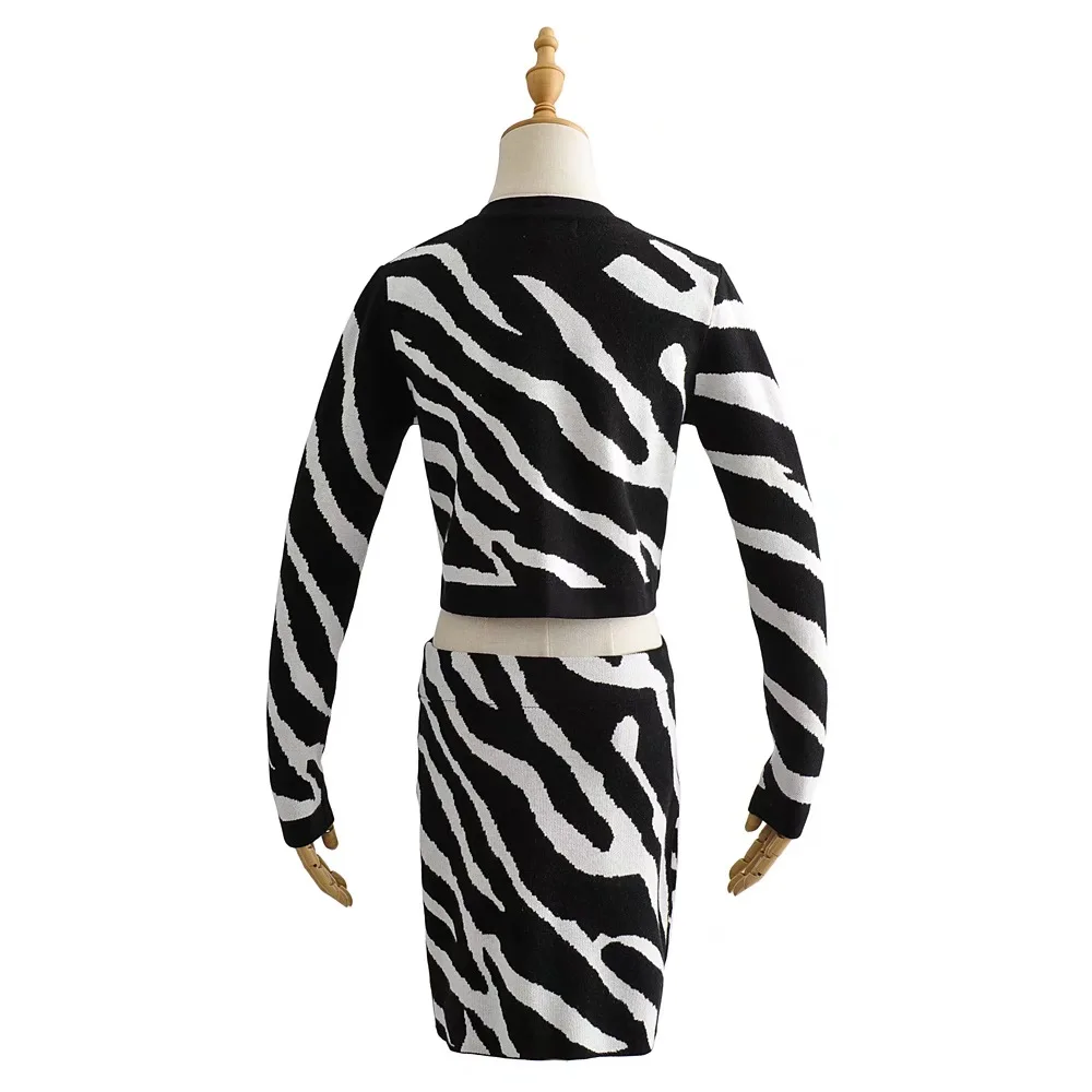 2020 m. Rudens Retro Kontrasto spalvų Zebra Cardigan Korėja Single-breasted Mygtuką Megzti Megztinis Paketo Klubų Mini Sijonas 1 Set
