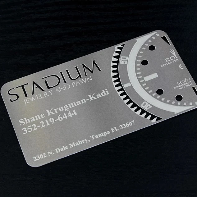 Naujausias pigūs plieno sidabro spalvos metalo vizitinę kortelę