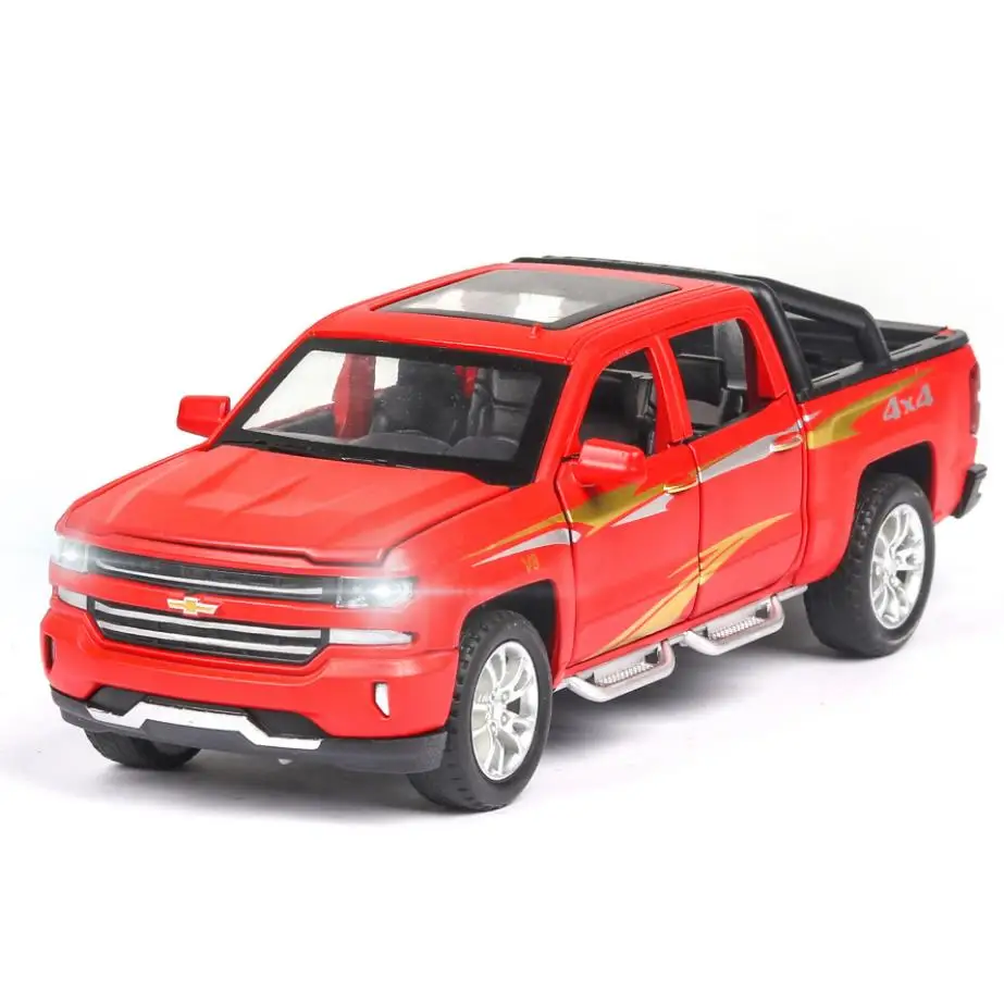 Karšto 1:32 masto ratų 4x4, Chevrolet Pickup truck metalo modelį su šviesos ir garso silverado diecast automobilio traukti atgal žaislų kolekcija