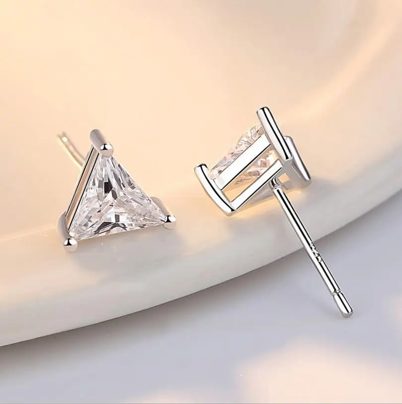 925 Sterlingas Sidabro Fine Jewelry AAA+ Cirkonis geometrijos Trikampis Stud Auskarai Moterims brincos de prata S-E210