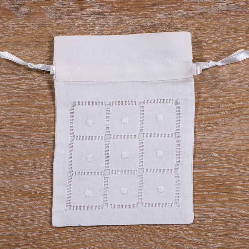 B008-W : balta ramės (kiniškosios dilgėlės)/medvilnės raišteliu ranka tempti siūlais siuvinėjimas, dovanų maišeliai 12pieces/pak 5x7 cm maišelyje krepšiai, kelionių maišelis