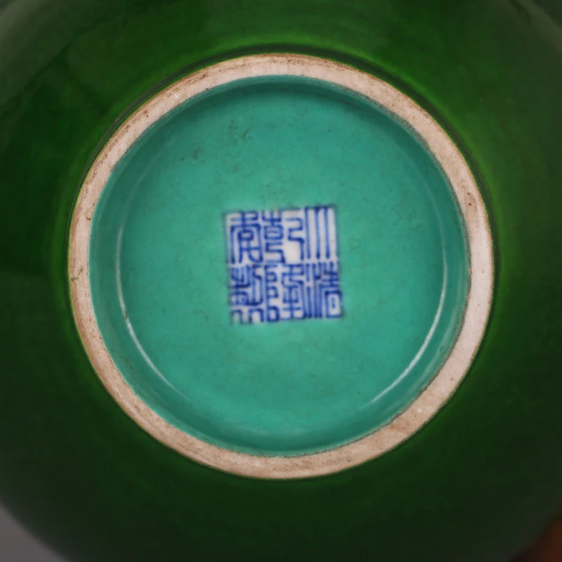 Čing Dinastijos Qianlong metų ženklas perlas žalia glazūra plokščio pilvo vaza imitacija Čing Dinastija naudojamas palace Antikvarinius baldus