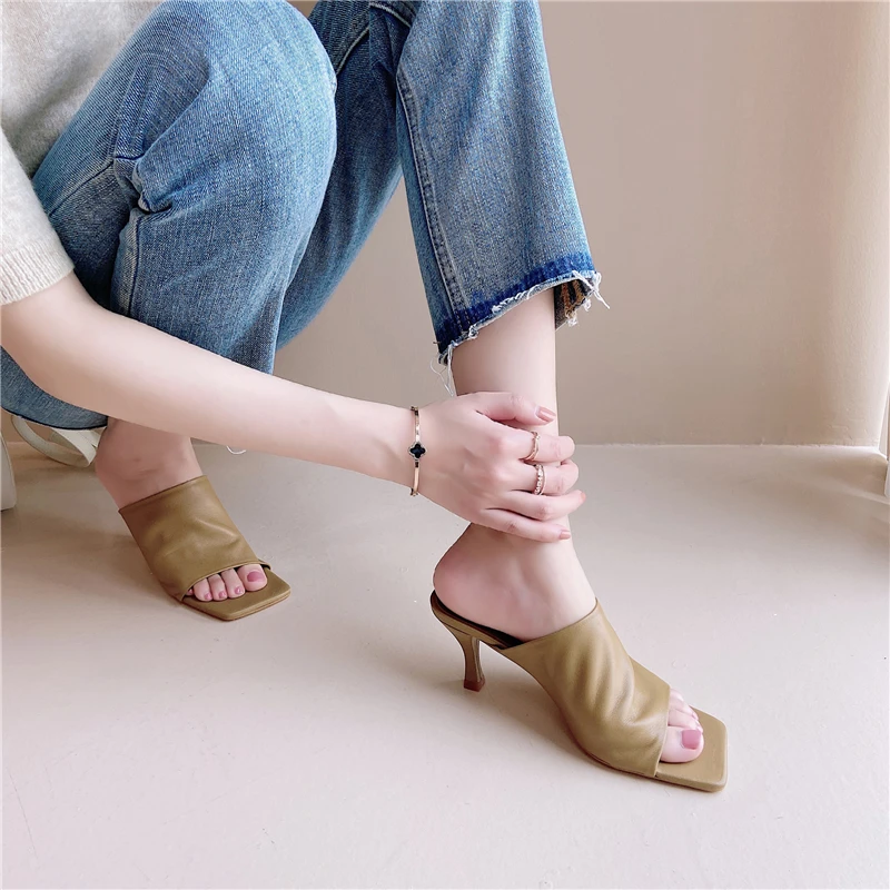 Vasaros šlepetė prekės ženklo dizaino, natūralios odos 7cm aukšti kulniukai peep toe paslysti ant mulų moterų batai streetwear sandalai DMJ21 MUYISEXI