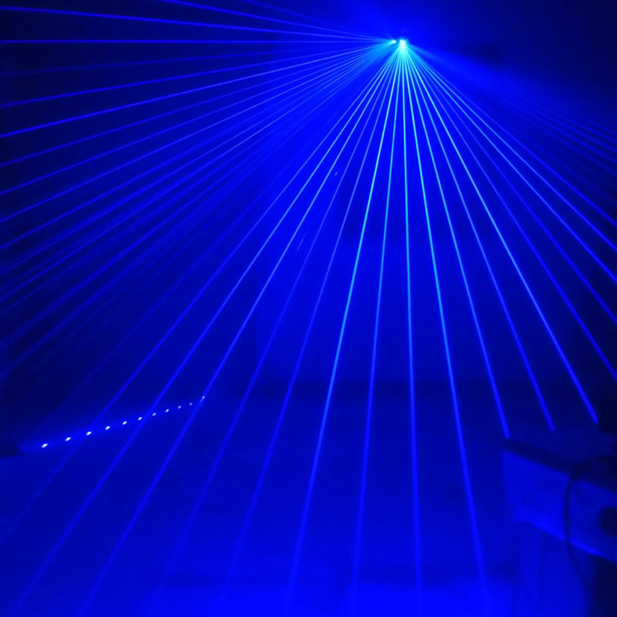 Nemokamas pristatymas balso aktyvuota šešių akių lazerinės šviesos linijų lazeris diskoteka, DJ, šokių vakarėlio scenos šviesos poveikis