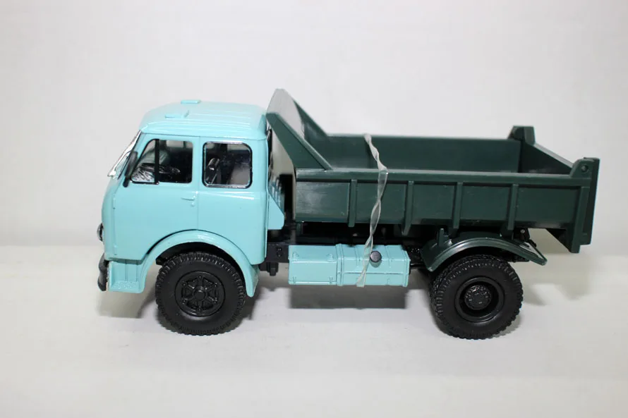 Originalus rusijos modelį,4 spalvų, 1:43 Klasikinių senovinių sunkvežimių Mas 503B transporter,modeliavimo metalo lydinio, stumdomas žaislas,nemokamas pristatymas
