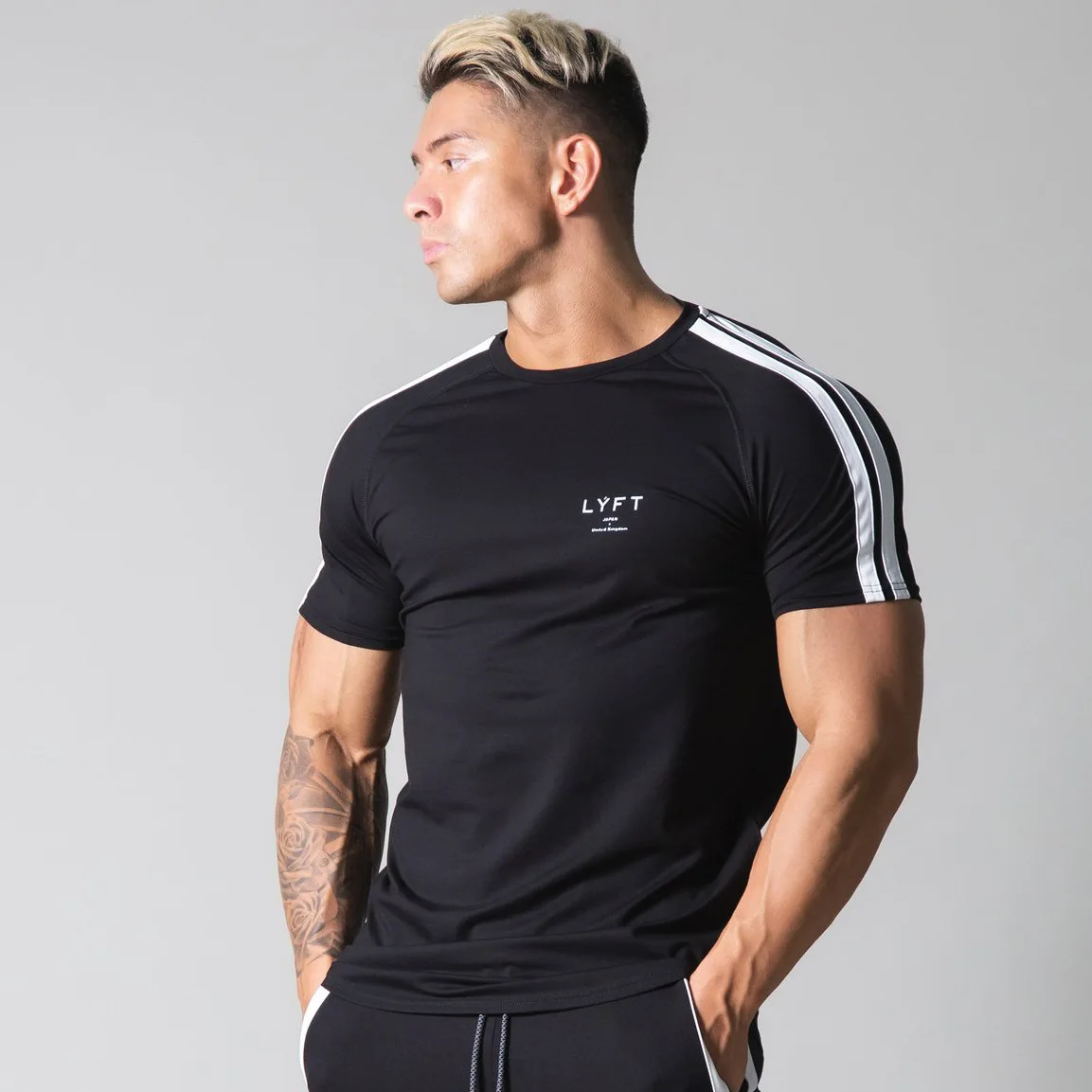 2021 nauji vyriški medvilniniai vasaros trumparankoviai black T-shirt gimnastikos fitneso sporto bendras marškinėliai atsitiktinis kultūrizmo brand T-shirt