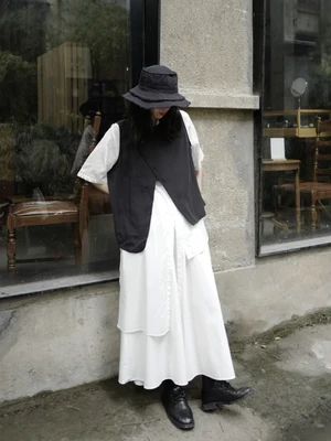 Tamsiai Yamamoto stiliaus juoda nesimetriškas apvalios apykaklės liemenė mados nišą Japonų dizaineris stiliaus liemenė moterims