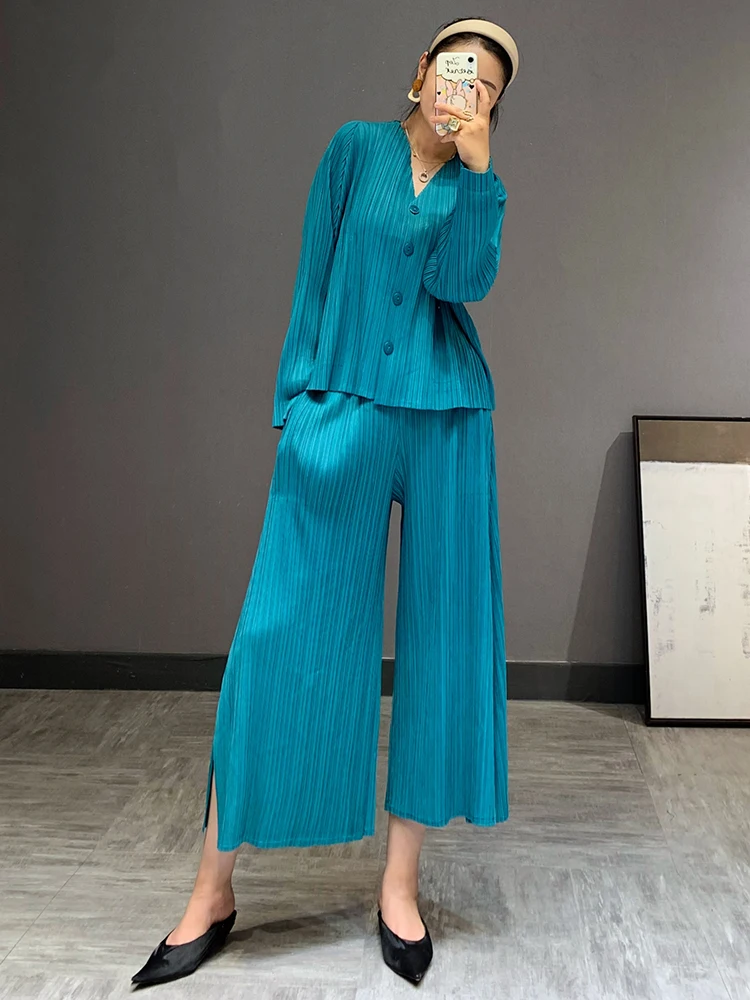 Miyake Plisuotos atitikimo rinkiniai 2020 m. rudenį drabužių moterų plius dydis kostiumas korėjos mados 2 gabalas plataus kojų kelnės pasėlių top ilgomis rankovėmis