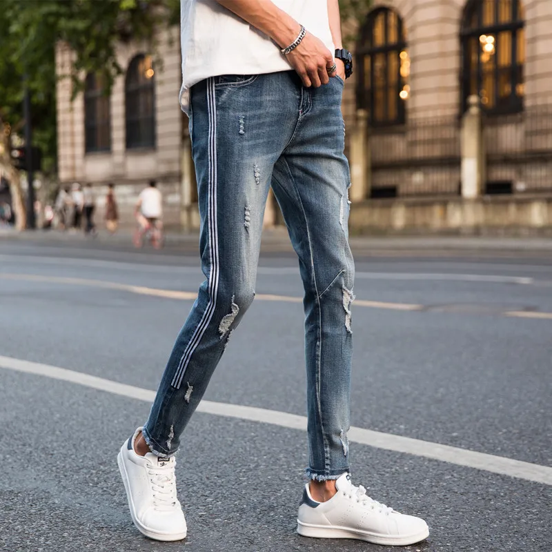 Didmeninė 2020 m. Socialinės dalyje dvasinio vaikinas kojų kelnės skaldytų skylių džinsai vyrų socialinės žmonių elgeta kelnės