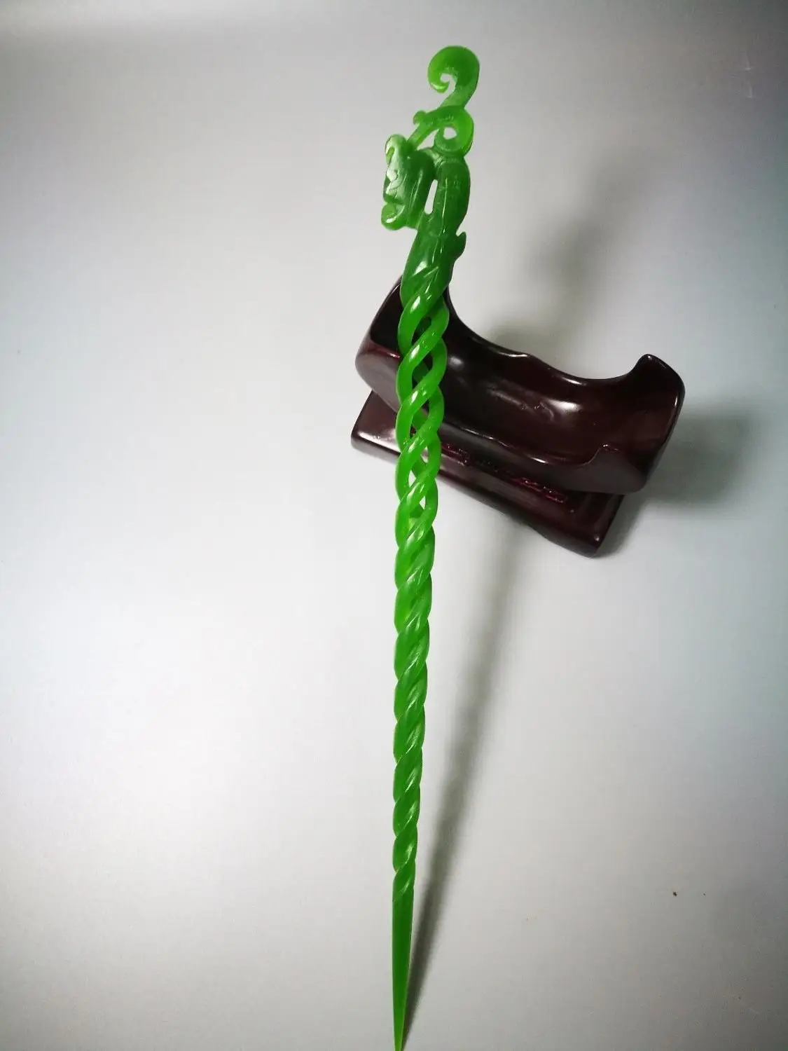 Išskirtinį Kinijos Senas Vertus, Drožyba tradicinių green jade dragon kietas