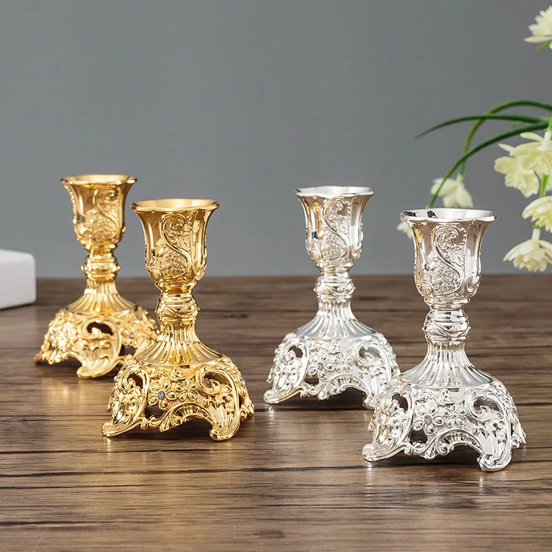 2VNT/pora Aukso/Sidabro Europoje metalo žvakė stovi dievo žvakidės metalo antikvariniai daiktai, stalo, namų puošybai žvakių laikikliai